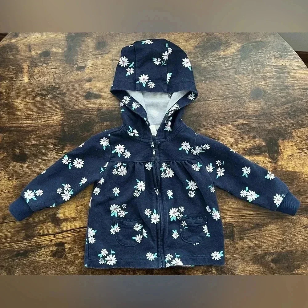 Carter’s | infant girls hoodie. Size: 9M
